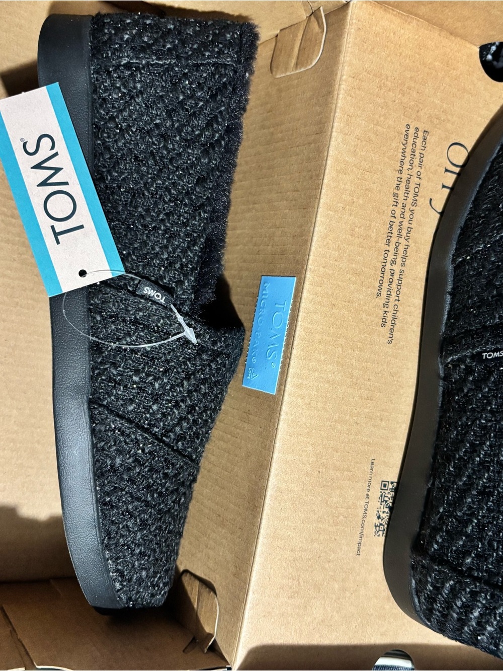 TOMS Black Knit Slip-On Flats - Women's Casual Loafers